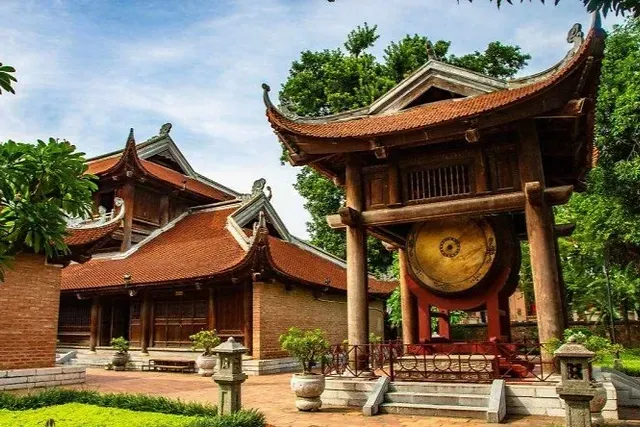 The-Thunder-Drum-at-Temple-of-Literature 