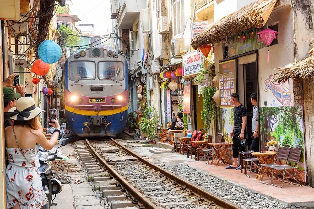 14-days-in-vietnam-itinerary-day-1-3-hanoi-dive-into-vietnam-s-cultural-heart 14-days-in-vietnam-itinerary-day-1-3-hanoi-dive-into-vietnam-s-cultural-heart