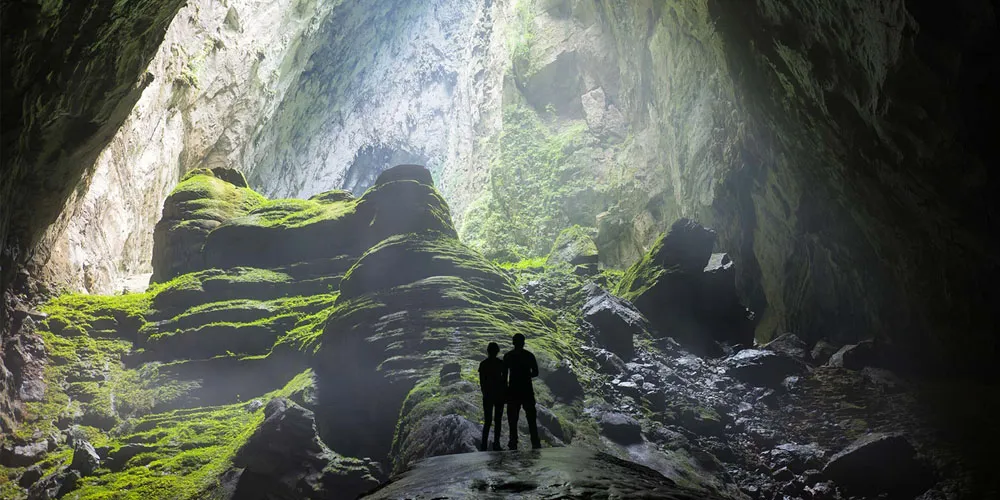 4-days-in-vietnam-itinerary-optionsoption-5-adventure-nature-phong-nha-paradise-cave 4-days-in-vietnam-itinerary-optionsoption-5-adventure-nature-phong-nha-paradise-cave