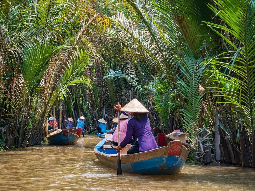 6-days-in-vietnam-itinerary-option-3-southern-energy-ho-chi-minh-city-cu-chi-tunnels-mekong-delta