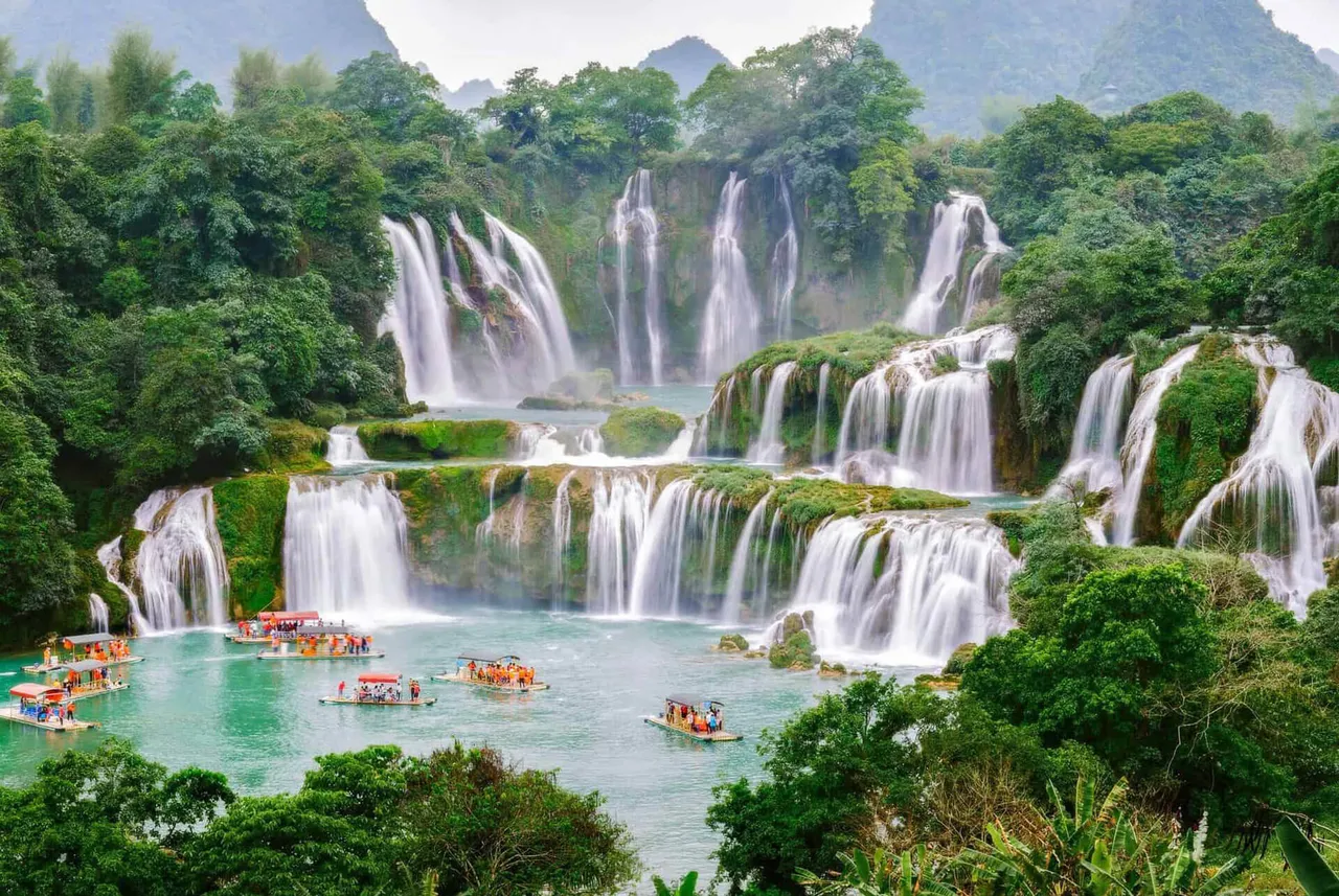 ban-gioc-waterfall-the-largest-waterfall-in-vietnam-cao-bang ban-gioc-waterfall-the-largest-waterfall-in-vietnam-cao-bang