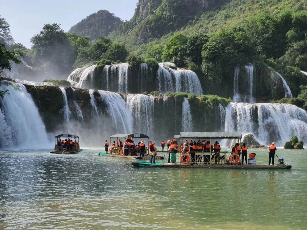 ban-gioc-waterfall ban-gioc-waterfall