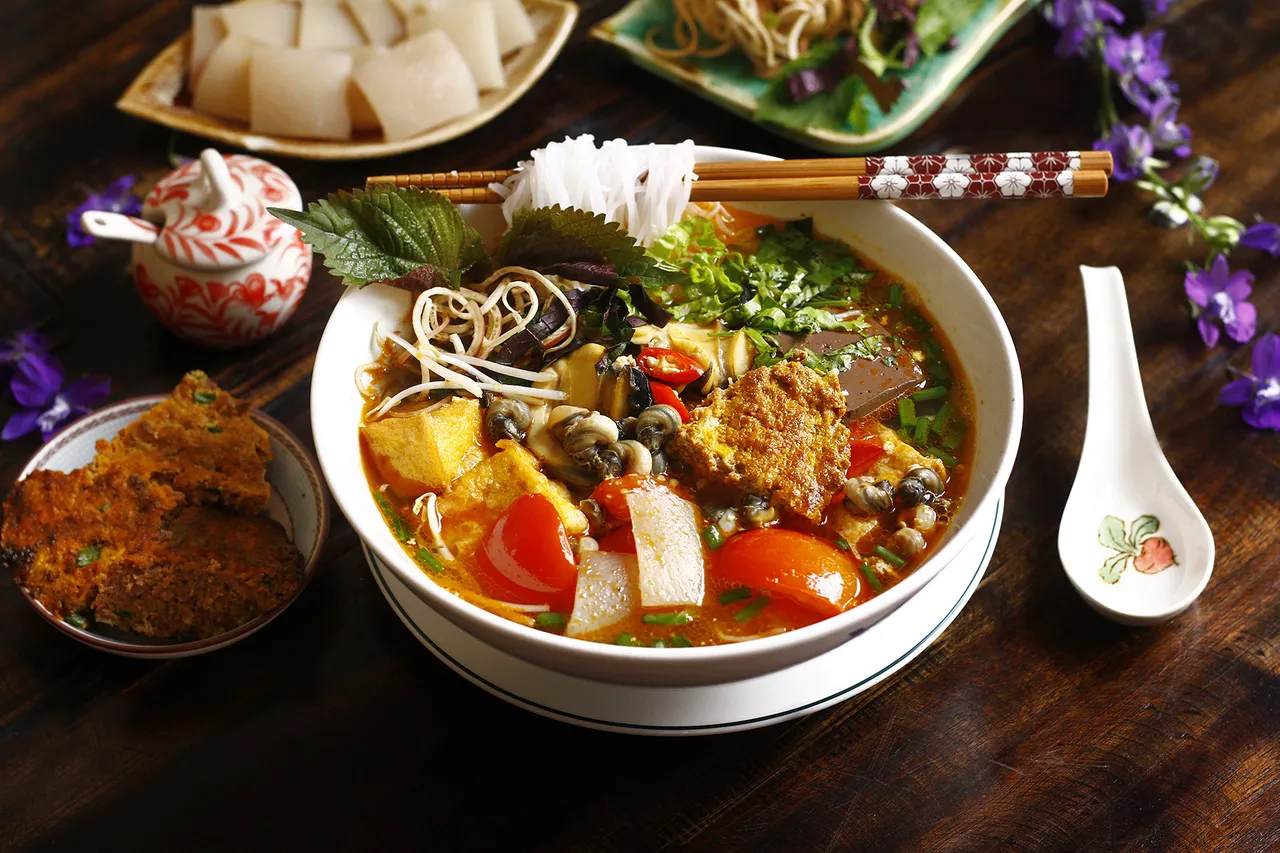 bun-rieu-crab-and-tomato-noodle-soup bun-rieu-crab-and-tomato-noodle-soup