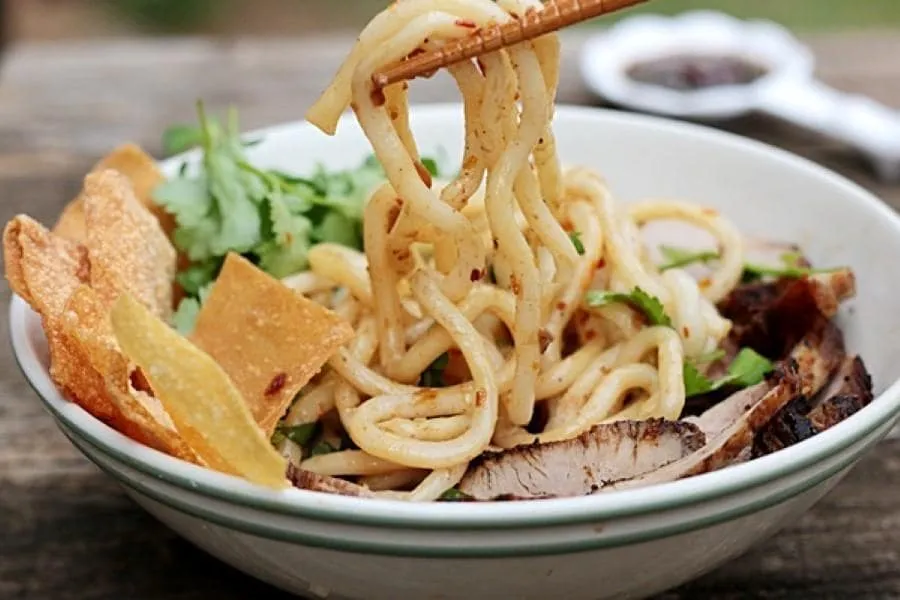 cao-lau-hoi-ans-signature-dish