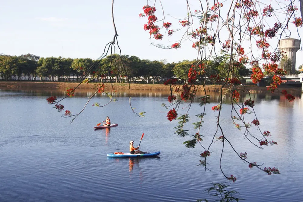 central-vietnam-itinerary-perfume-river central-vietnam-itinerary-perfume-river