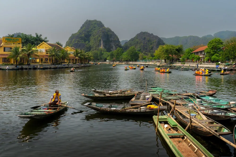 cruise-through-the-countryside-charm-of-ninh-binh