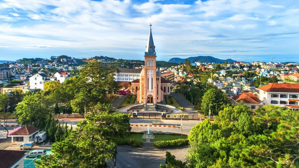 dalat-vietnam-itinerary-st-nicholas-cathedral dalat-vietnam-itinerary-st-nicholas-cathedral