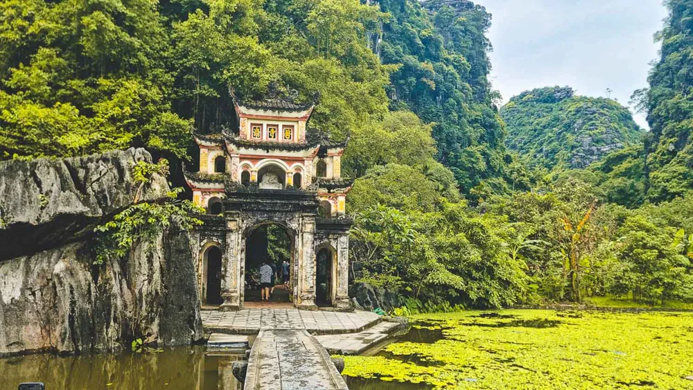 days-8-9-ninh-binh-countryside-calm-and-ancient-history days-8-9-ninh-binh-countryside-calm-and-ancient-history