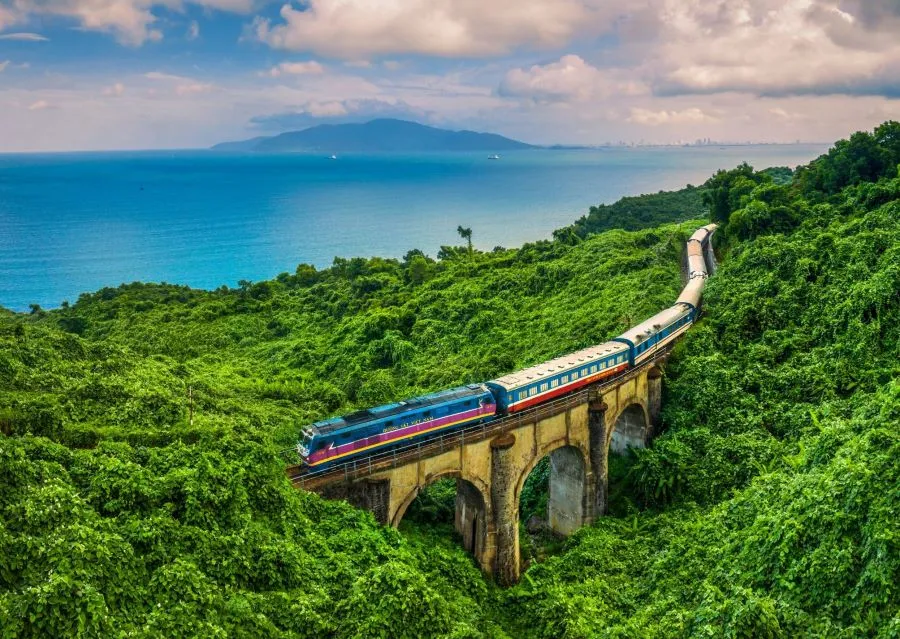 easy-travel-across-regions-vietnam
