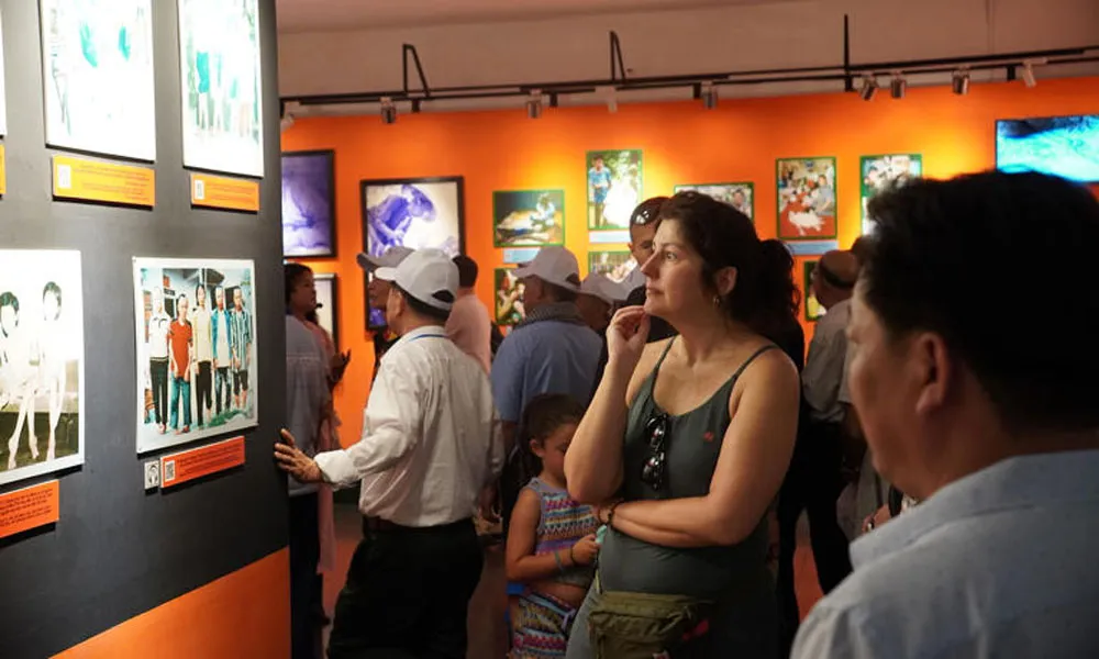museum-crowded-in-reunification-day museum-crowded-in-reunification-day