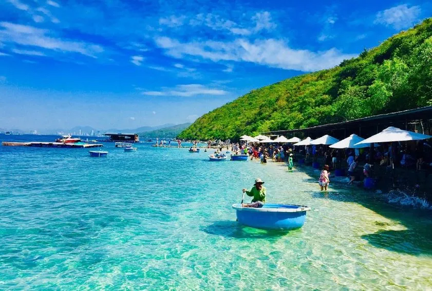 nha-trang-best-places-to-visit-in-vietnam-in-august nha-trang-best-places-to-visit-in-vietnam-in-august