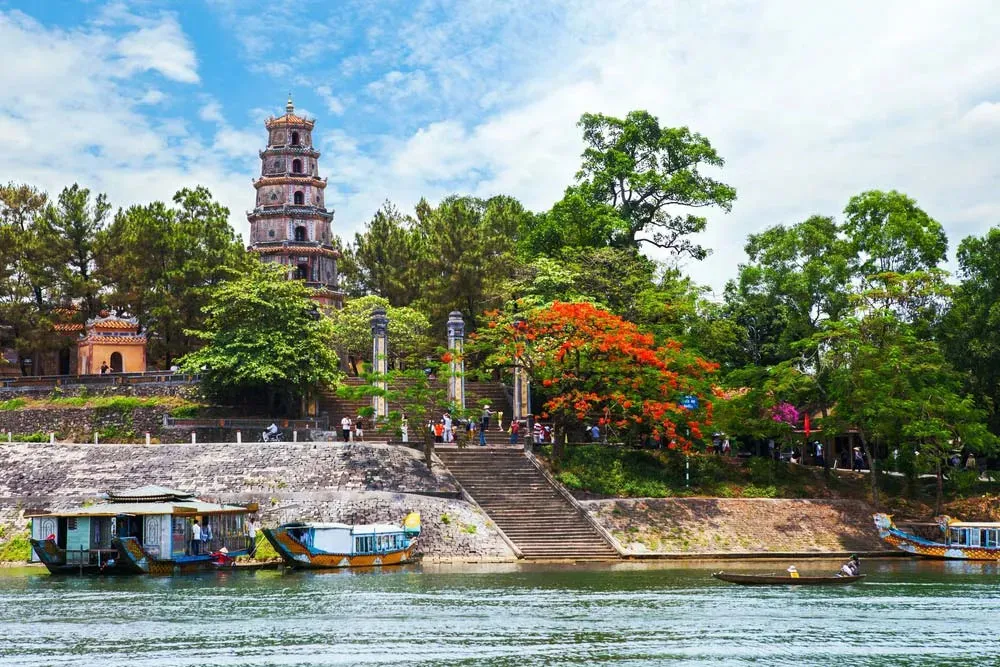 sample-vietnam-itinerary-for-7-days-hue-imperial-city