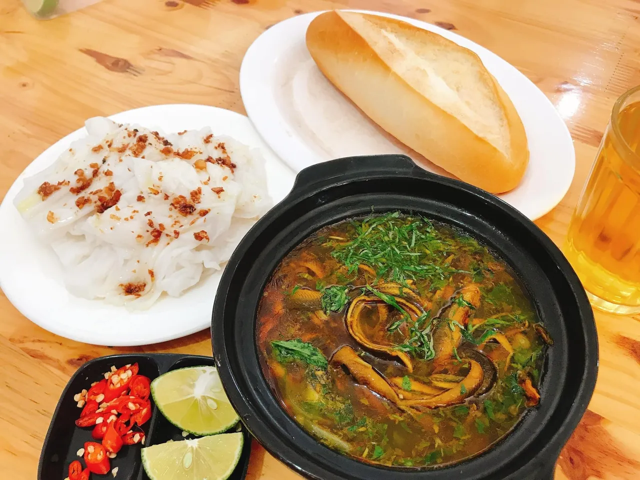 sup-luon-eel-soup sup-luon-eel-soup