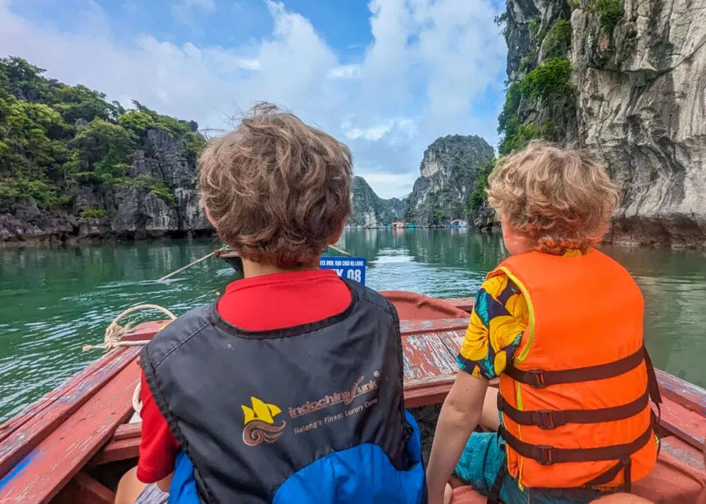 where-to-travel-in-vietnam-with-kids-halong-bay