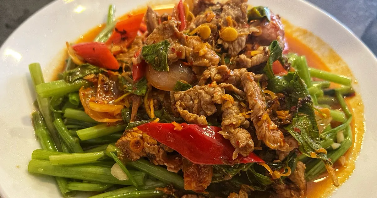 beef-with-red-tree-ants