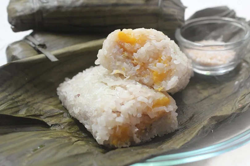 num-ansom-a-festive-sticky-rice-cake