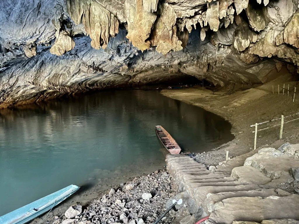 caving-in-kong-lor caving-in-kong-lor