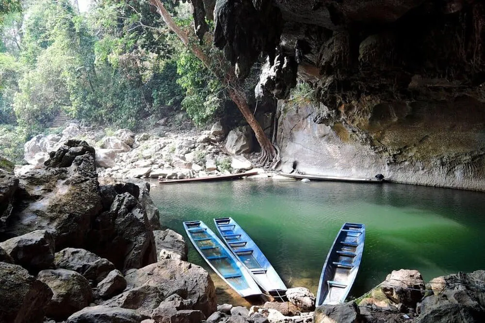 sail-through-kong-lor-cave-a-7-kilometer-subterranean-river-experience