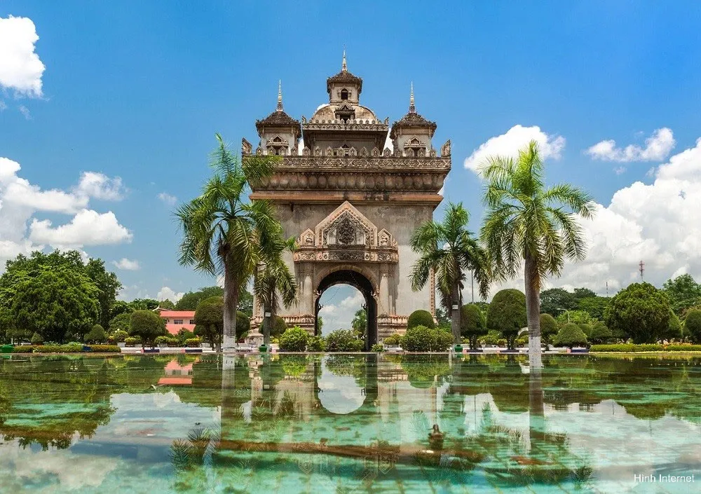 Vietnam-Cambodia-Laos-3-weeks-vientiane