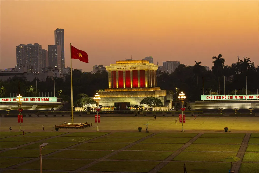 thailand-cambodia-vietnam-10day-ho-chi-minh-mausoleum