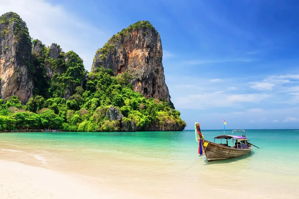 thailand-polished-lively-and-welcoming