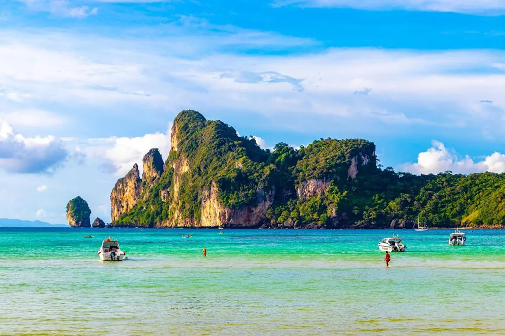 thailand-postcard-perfect-tropical-vibes