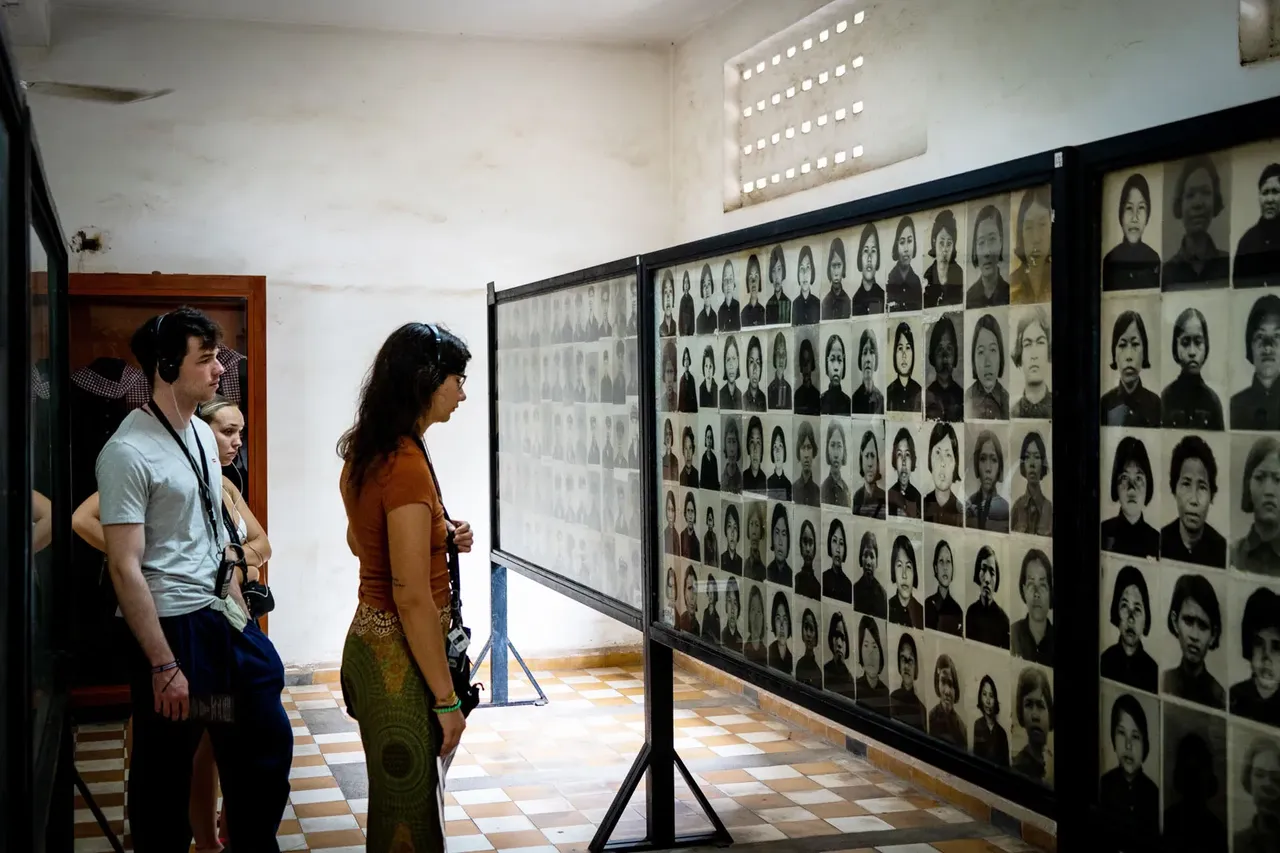 vietnam-cambodia-8days-toul-sleng-genocide-museum vietnam-cambodia-8days-toul-sleng-genocide-museum