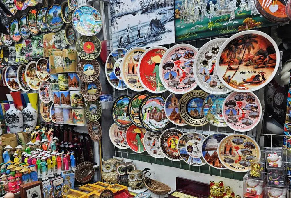 vietnam-souvenir vietnam-souvenir