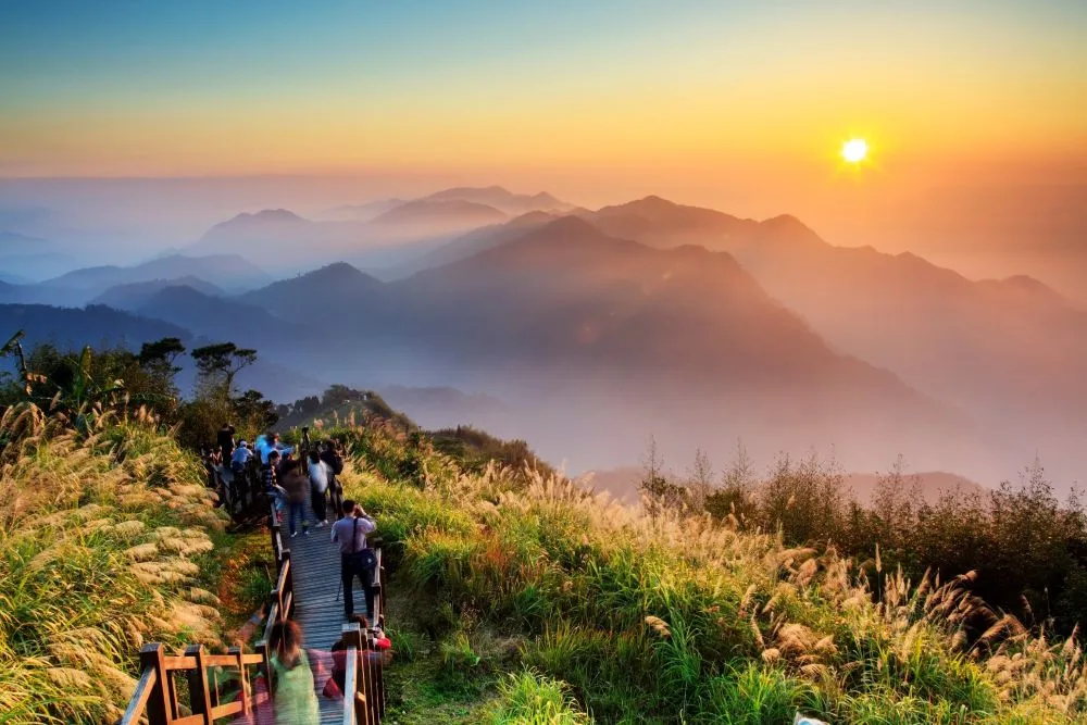 hike-through-doi-inthanon-national-park