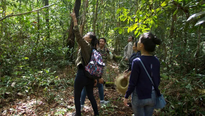 Hiking-in-Botum-Sakor-National-Park