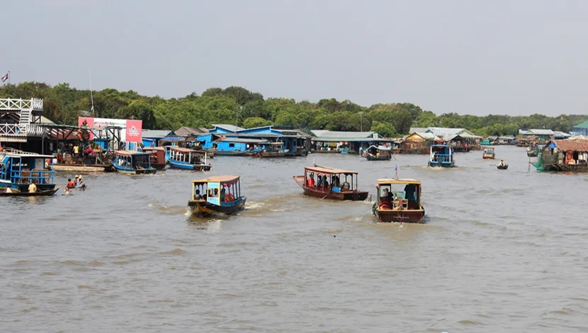 Chong-Kneas-Floating-Village