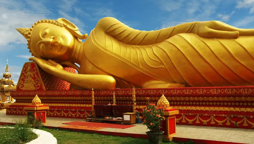 That-Luang-Stupa-Budda-sleep
