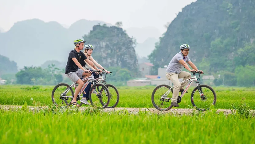 cycling-in-ninh-binh