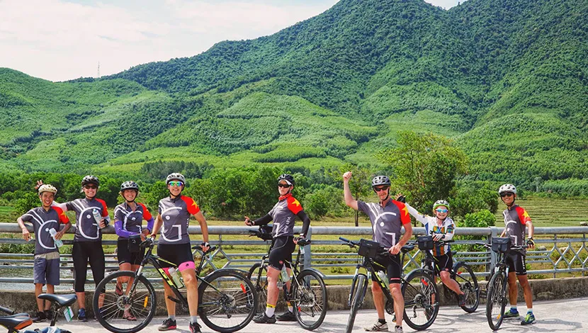 cycling-through-vietnam