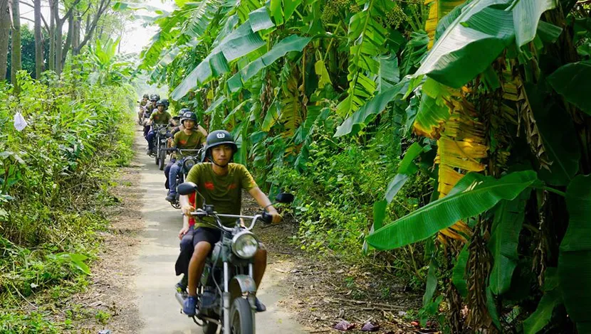 Rural-Hanoi-Vintage-Minsk-Motorbike-Tour